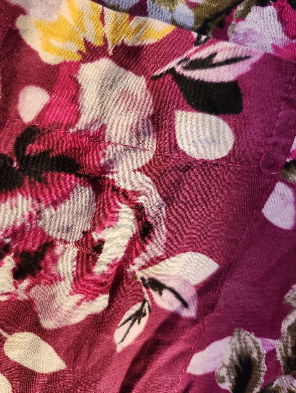 White House Black Market Floral Button-Front Blouse in Magenta Cotton/silk - Picture 4 of 8